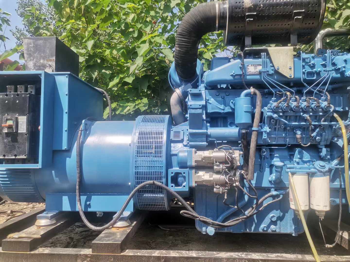 梅江详细说明降低 800kW 柴油发电机输出电流波动的方法
