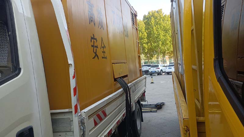 梅江如何判断柴油发电机组和UPS电源的切换时间是否符合要求？
