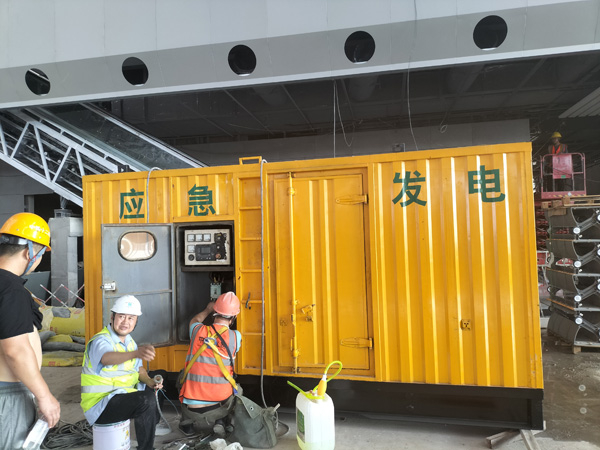 梅江怎样判断空气滤清器是否需要更换？